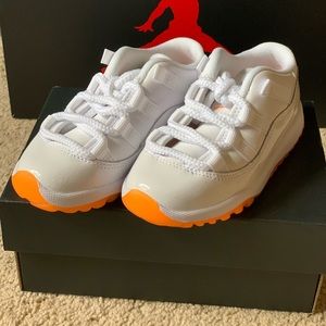 Jordan 11 Retro - Citrus